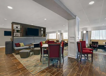 Hampton Inn Salisbury hotel thumbnail 5