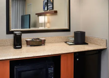 Courtyard by Marriott Lexington North hotel thumbnail 6