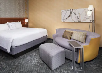 Courtyard by Marriott Lexington North hotel thumbnail 7