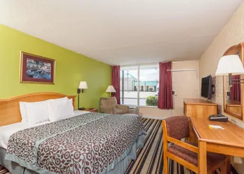 Days Inn by Wyndham Jackson hotel thumbnail 4