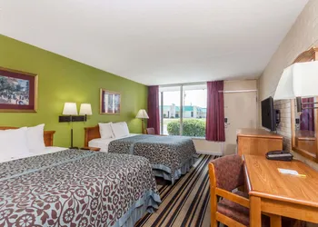 Days Inn by Wyndham Jackson hotel thumbnail 5