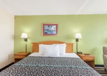 Days Inn by Wyndham Jackson hotel thumbnail 7
