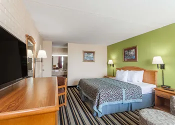 Days Inn by Wyndham Jackson hotel thumbnail 8