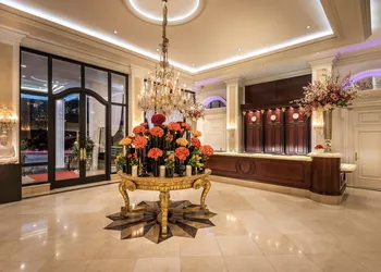 Beverly Hills Plaza Hotel & Spa hotel thumbnail 4