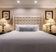 Beverly Hills Plaza Hotel & Spa hotel detail image 7