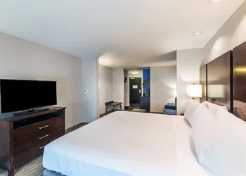 Holiday Inn Express & Suites Austin NW - Lakeway by IHG hotel thumbnail 5