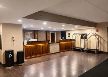 Comfort Inn Farmington Hills - Detroit Northwest hotel thumbnail 2