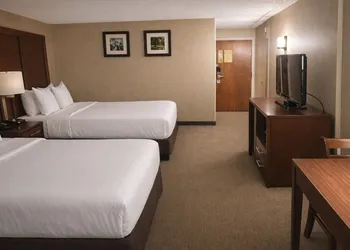 Comfort Inn Farmington Hills - Detroit Northwest hotel thumbnail 8