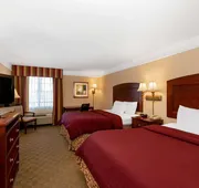 La Quinta Inn & Suites by Wyndham Dodge City hotel detail image 7