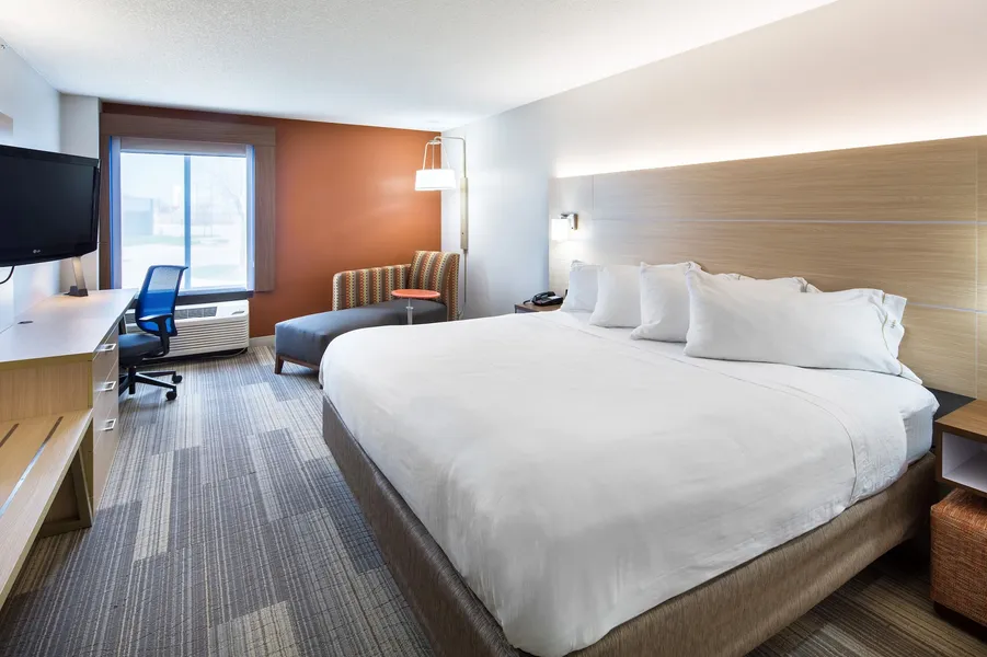 Holiday Inn Express Cedar Rapids (Collins Rd) by IHG hotel detail image 6