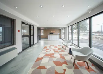 Ramada by Wyndham Kingston hotel thumbnail 2
