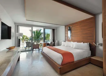 Costa d'Este Beach Resort and Spa hotel thumbnail 8