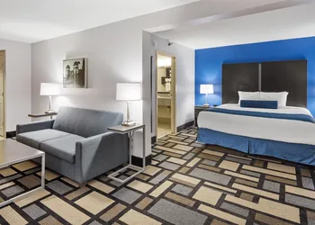 Best Western Plus Birmingham Inn & Suites hotel thumbnail 8