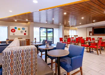 Holiday Inn Express Tampa-Brandon by IHG hotel thumbnail 2
