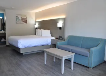Clarion Greenville Airport Inn hotel thumbnail 4