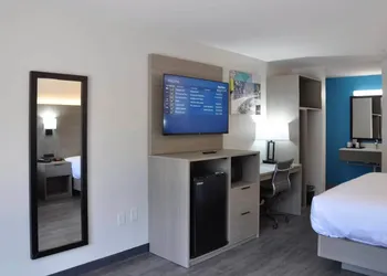 Clarion Greenville Airport Inn hotel thumbnail 7