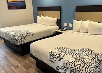 Surfside Inn Redondo Beach hotel thumbnail 5
