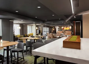 Courtyard by Marriott Tulsa Central hotel thumbnail 2