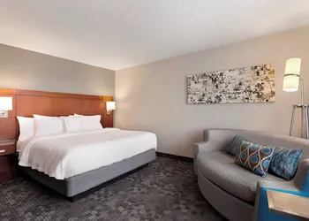 Courtyard by Marriott Tulsa Central hotel thumbnail 4