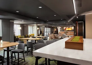 Courtyard by Marriott Tulsa Central hotel thumbnail 2