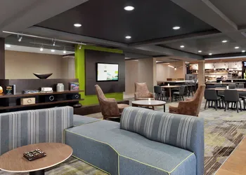 Courtyard by Marriott Tulsa Central hotel thumbnail 3