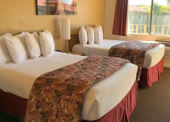 California Suites Hotel hotel thumbnail 8