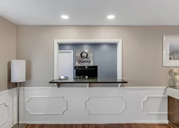Quality Inn Laurinburg hotel thumbnail 3