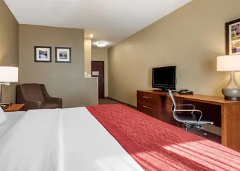 Comfort Inn & Suites Russellville I-40 hotel thumbnail 6