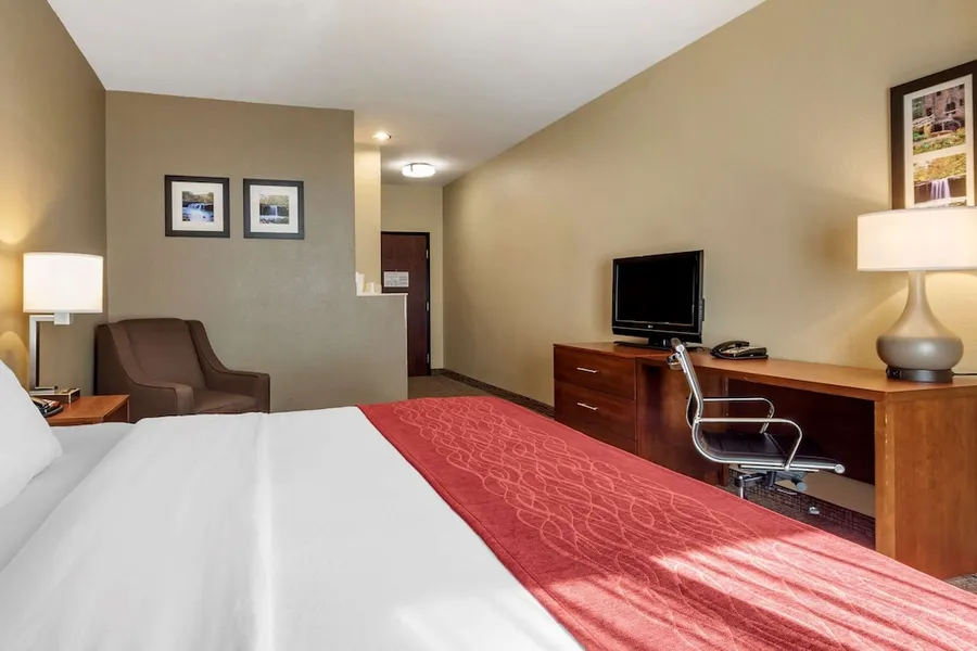 Comfort Inn & Suites Russellville I-40 hotel detail image 6
