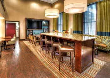 Hampton Inn Marion hotel thumbnail 3
