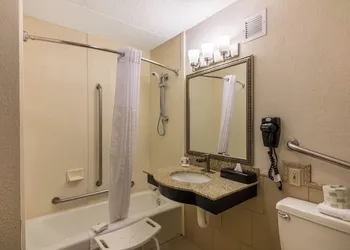 Comfort Inn Plymouth - Minneapolis hotel thumbnail 8