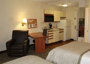 Candlewood Suites - Syracuse Airport by IHG hotel thumbnail 6