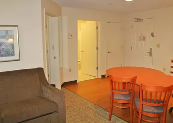 Candlewood Suites - Syracuse Airport by IHG hotel thumbnail 7