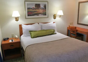Candlewood Suites - Syracuse Airport by IHG hotel thumbnail 8