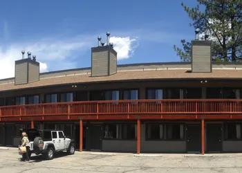Big Bear Frontier hotel thumbnail 4
