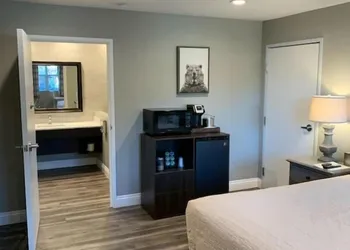Big Bear Frontier hotel thumbnail 6