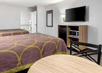 Super 8 by Wyndham Grand Prairie Southwest hotel thumbnail 6