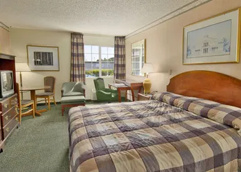 Days Inn by Wyndham Mt. Vernon hotel thumbnail 3