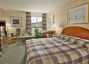 Days Inn by Wyndham Mt. Vernon hotel thumbnail 3