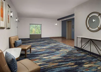 Hampton Inn & Suites Alpharetta hotel thumbnail 2