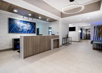Holiday Inn Express Hotel & Suites New Tampa I-75 by IHG hotel thumbnail 2