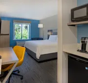 Holiday Inn Express Hotel & Suites New Tampa I-75 by IHG hotel detail image 7
