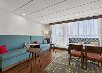Hampton Inn Toledo-South/Maumee hotel thumbnail 2