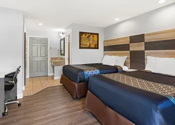 Bay Breeze Inn hotel thumbnail 8