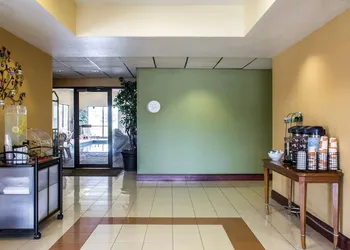 Econo Lodge Ankeny - Des Moines hotel thumbnail 5