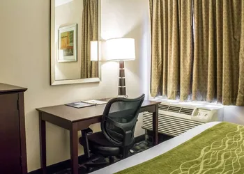 Econo Lodge Ankeny - Des Moines hotel thumbnail 8