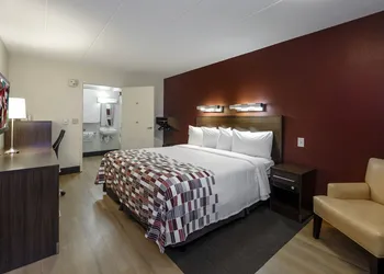 Red Roof Inn Aberdeen hotel thumbnail 7