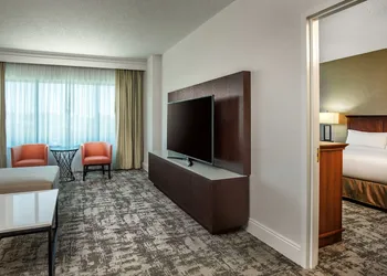 Hilton Greenville hotel thumbnail 6
