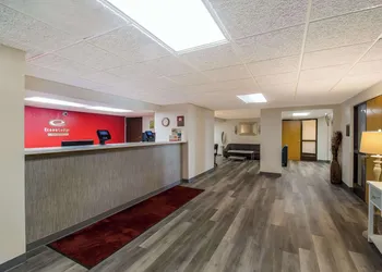 Econo Lodge Duluth near Miller Hill Mall hotel thumbnail 2