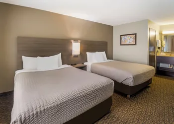 Econo Lodge Duluth near Miller Hill Mall hotel thumbnail 4